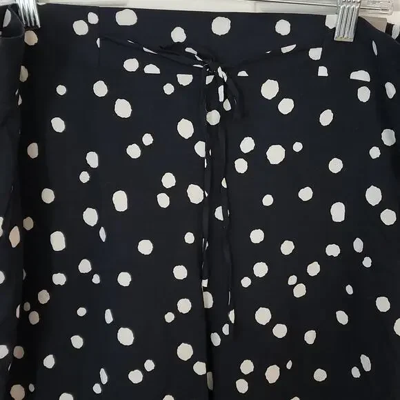 Maurices Dark Navy Rayon Dotted Pants. 3X - Picture 2 of 8
